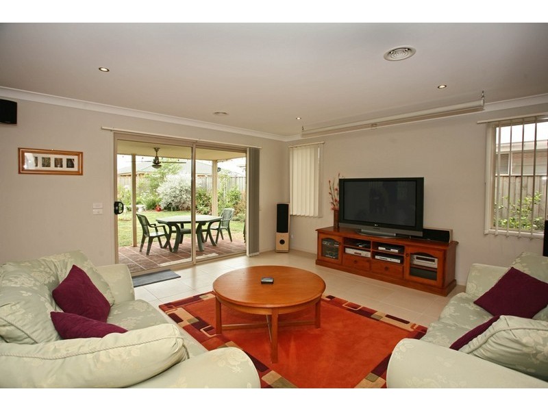 10 Sunflower Place, Berwick VIC 3806