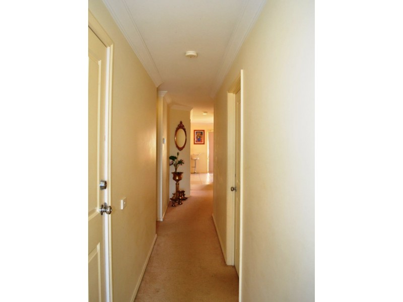 10 Kimbarra Dve, Berwick VIC 3806