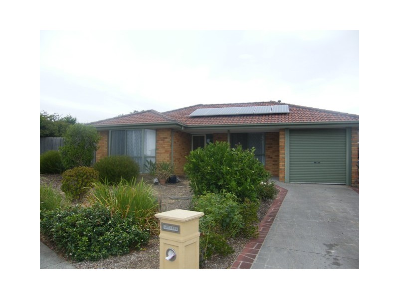 3 Gwendoline Drive, Berwick VIC 3806