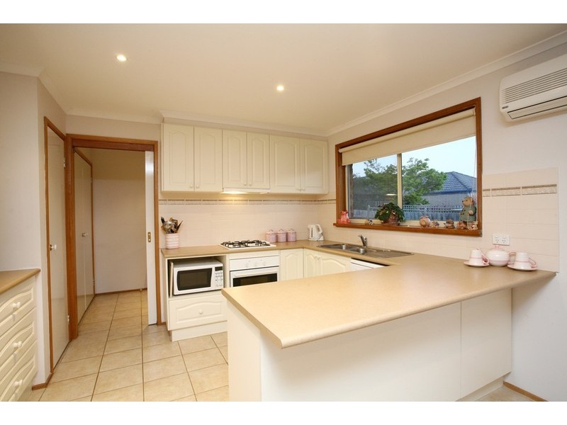 27  Warrawong Drive, Berwick VIC 3806