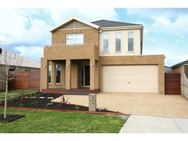 31 Cedarwood Crescent, Berwick VIC 3806