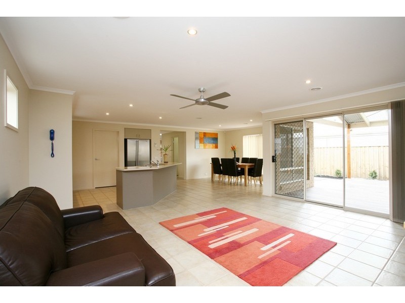 31 Cedarwood Crescent, Berwick VIC 3806