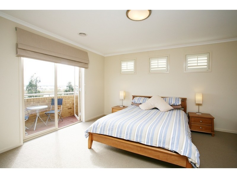 31 Cedarwood Crescent, Berwick VIC 3806