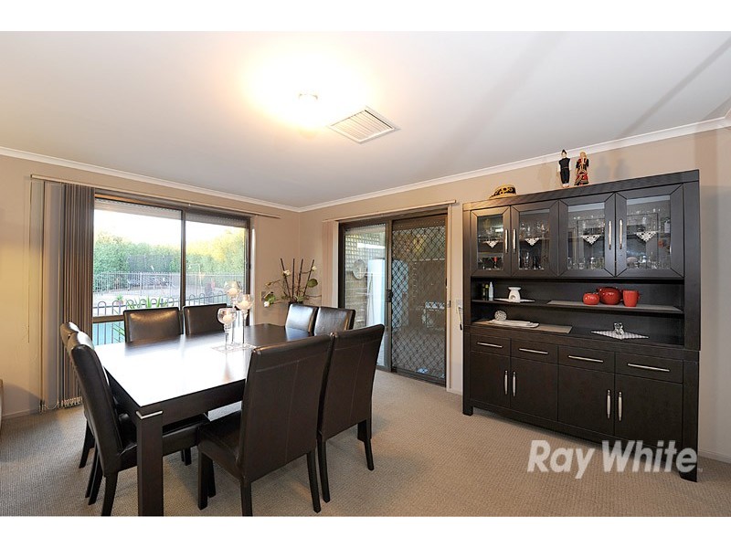 4 Laurus Court, Narre Warren VIC 3805