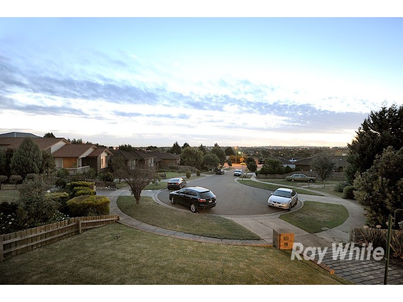 4 Laurus Court, Narre Warren VIC 3805