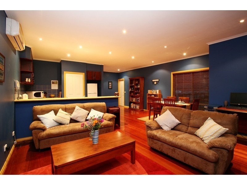 3/10 Royston Avenue, Berwick VIC 3806