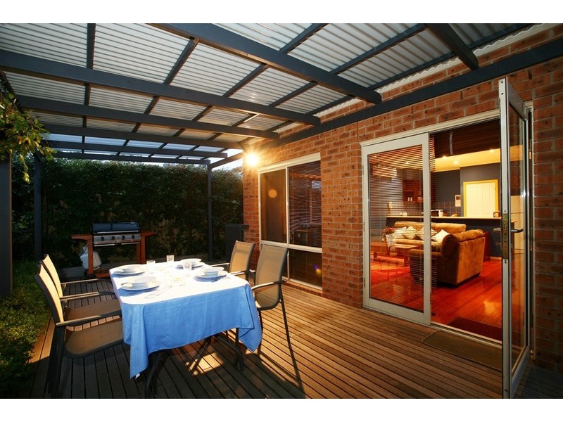 3/10 Royston Avenue, Berwick VIC 3806