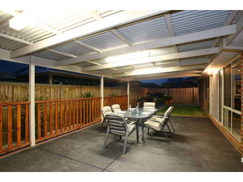 14 Sunflower Place, Berwick VIC 3806