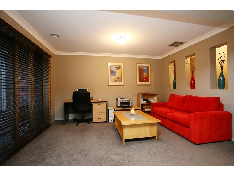 14 Sunflower Place, Berwick VIC 3806