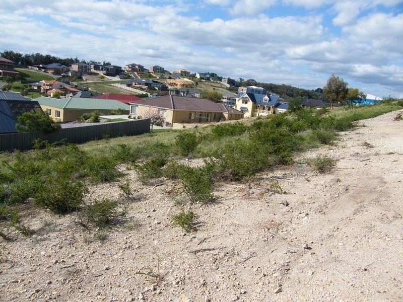 5 Crestview Drive, Beaconsfield VIC 3807