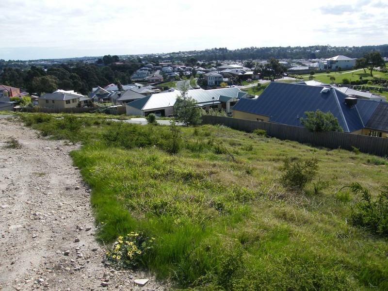 5 Crestview Drive, Beaconsfield VIC 3807