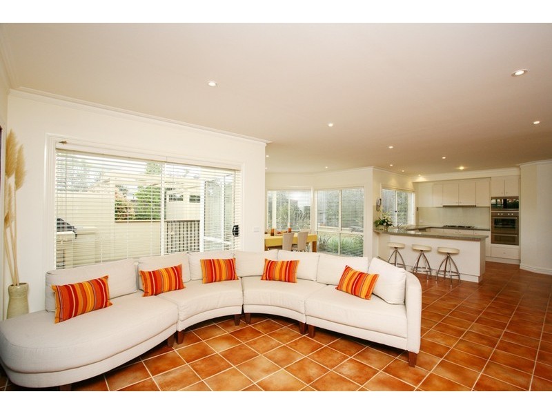 5 Rosemary Court, Berwick VIC 3806