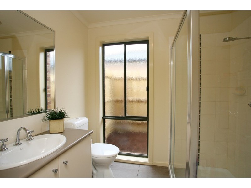 13 Azalea Avenue, Pakenham VIC 3810