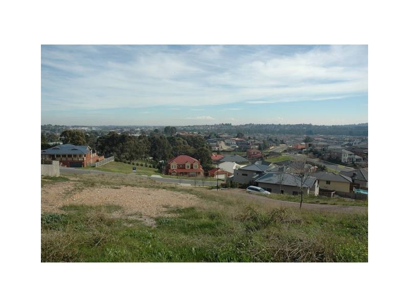 8 Crestview Drive, Beaconsfield VIC 3807