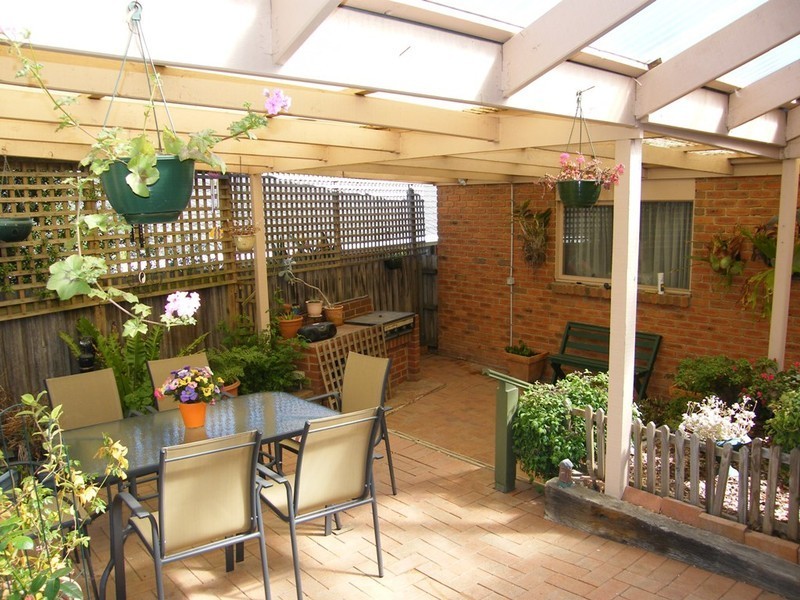 1 Lodge Crescent, Berwick VIC 3806