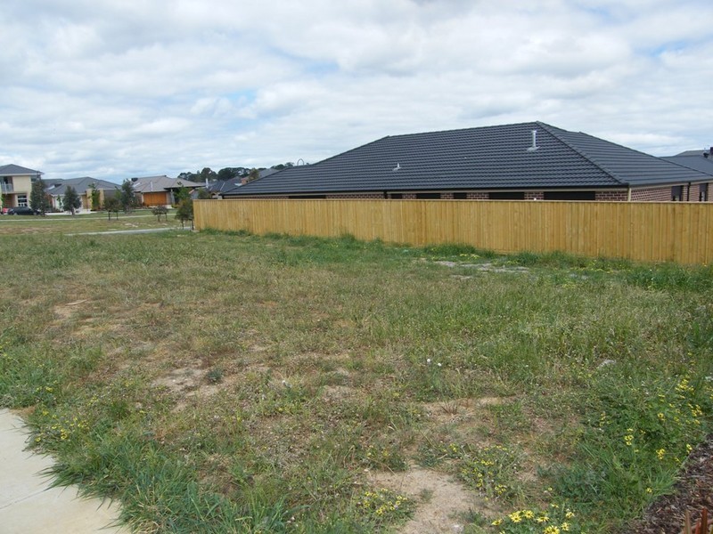 15 Belle Circuit, Berwick VIC 3806