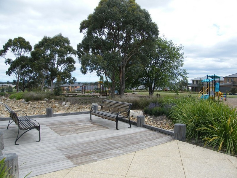 15 Belle Circuit, Berwick VIC 3806