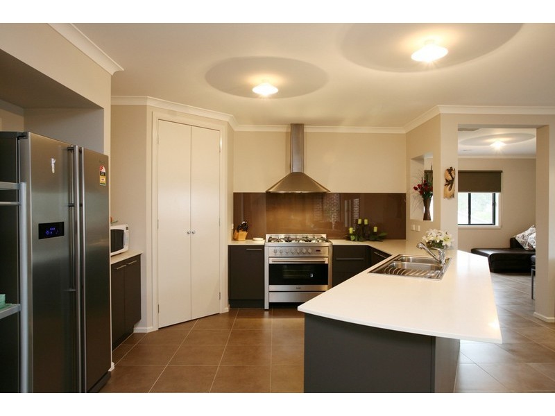 4 Yardley Court, Berwick VIC 3806