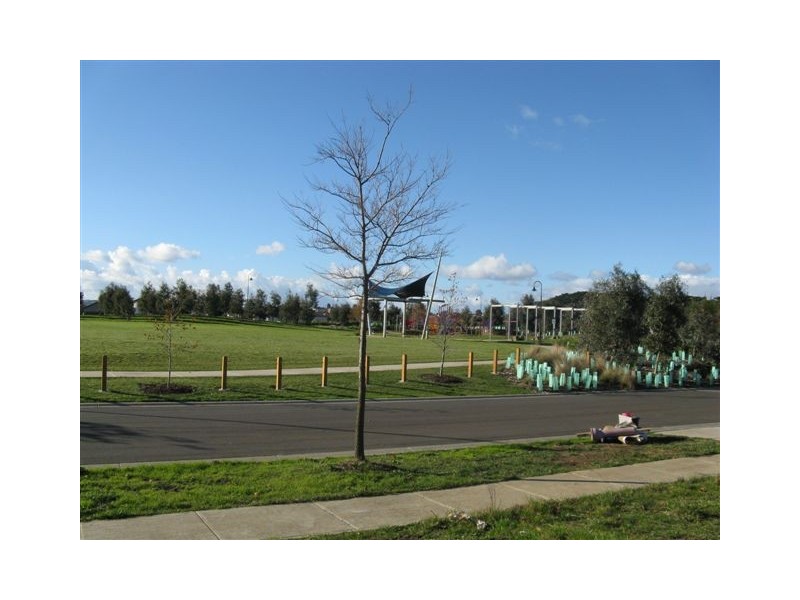 19 Hillgrove Crescent, Berwick VIC 3806