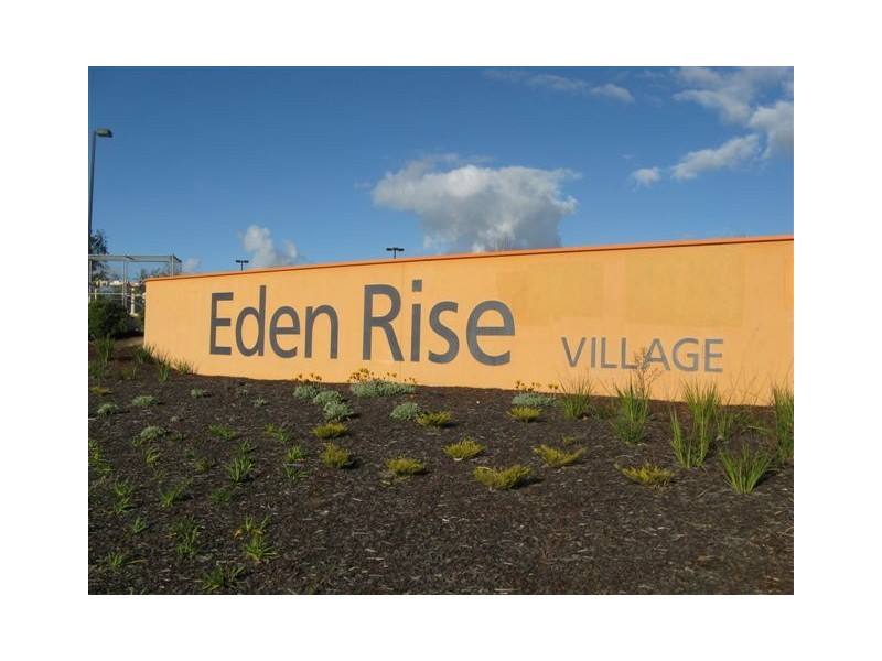 19 Hillgrove Crescent, Berwick VIC 3806