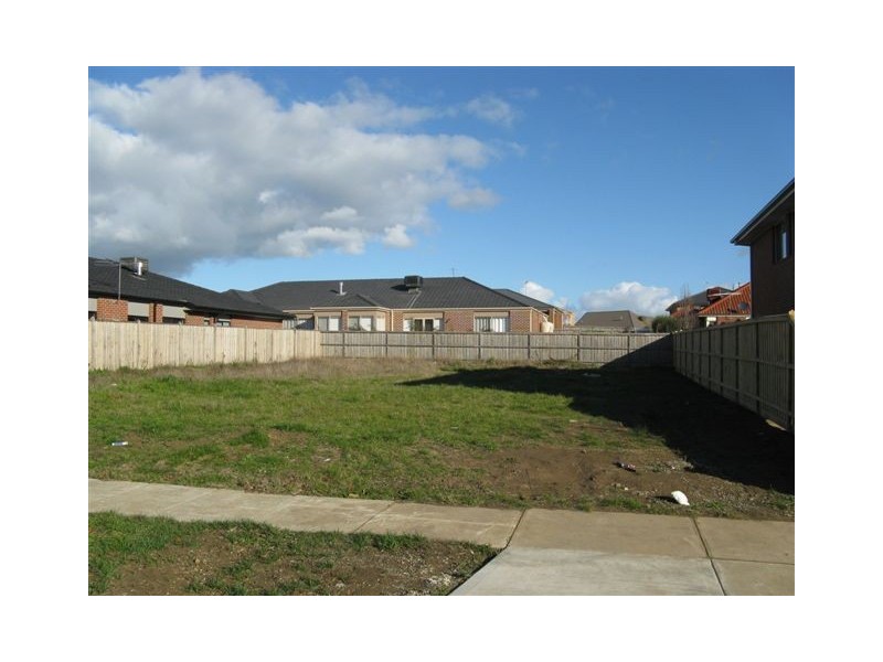 19 Hillgrove Crescent, Berwick VIC 3806