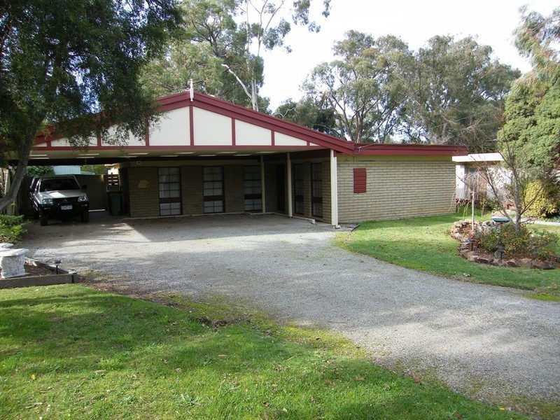 16 Young Street, Beaconsfield Upper VIC 3808