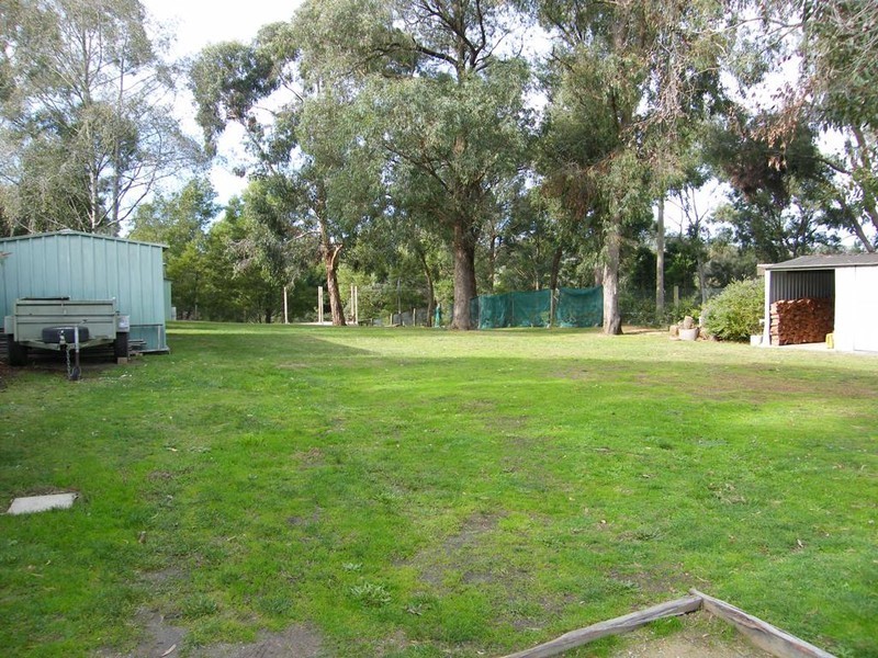 16 Young Street, Beaconsfield Upper VIC 3808