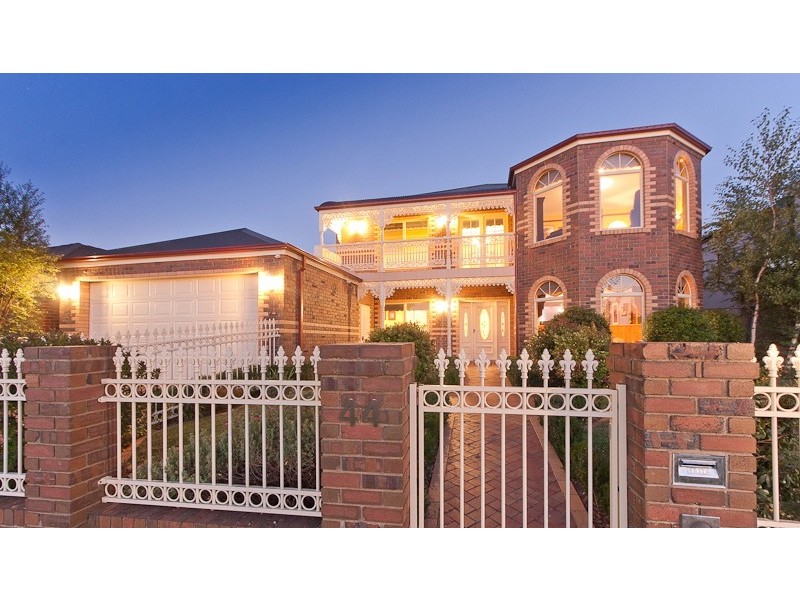 44 Moondarra Drive, Berwick VIC 3806