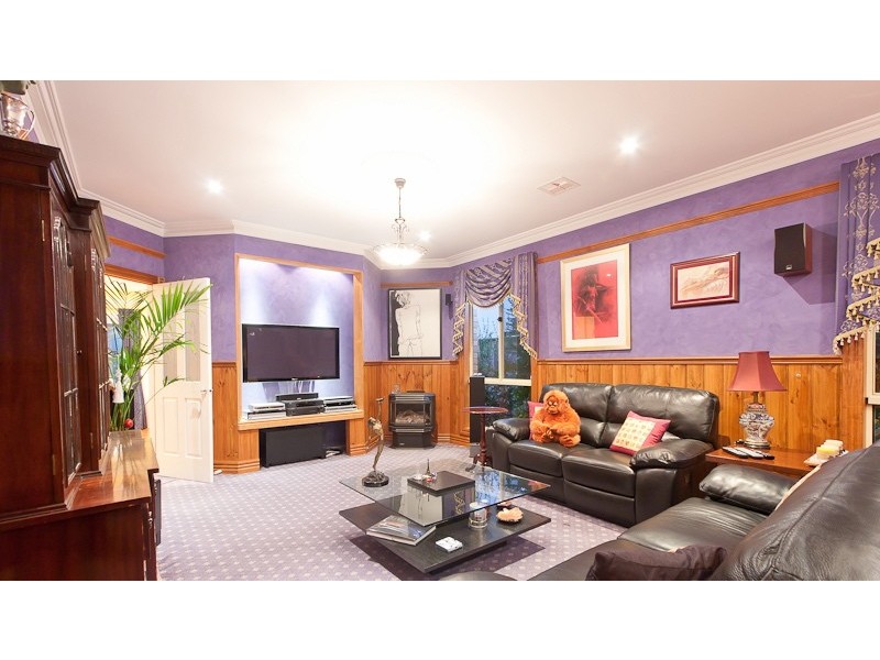 44 Moondarra Drive, Berwick VIC 3806