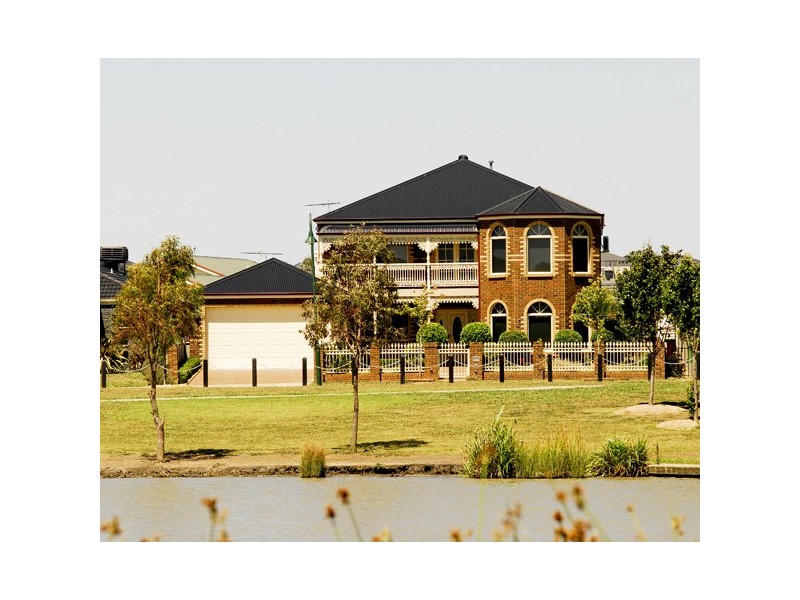 44 Moondarra Drive, Berwick VIC 3806