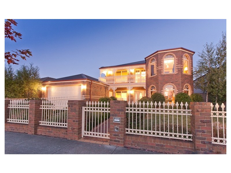 44 Moondarra Drive, Berwick VIC 3806