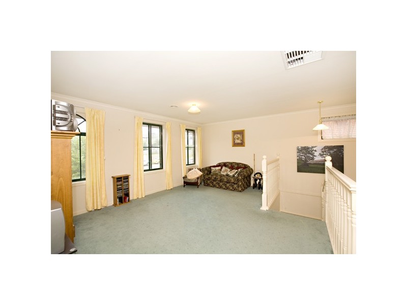 30  Janet Bowman Blvd, Beaconsfield VIC 3807