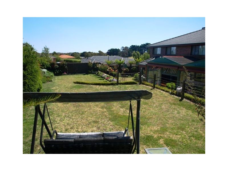 30  Janet Bowman Blvd, Beaconsfield VIC 3807