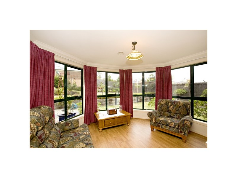 30  Janet Bowman Blvd, Beaconsfield VIC 3807