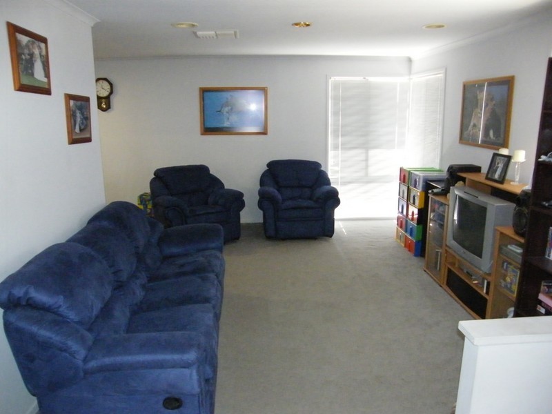 64 Strathaird Drive, Narre Warren South VIC 3805