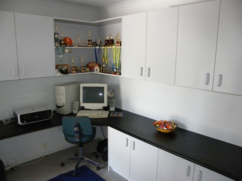 64 Strathaird Drive, Narre Warren South VIC 3805