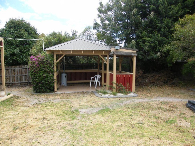 4  Leonie Court, Narre Warren VIC 3805