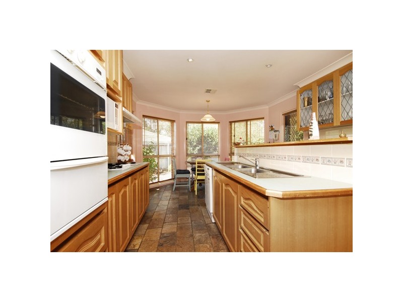 10 Eastbury Court, Narre Warren South VIC 3805