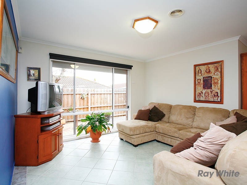 7 Jenny Court, Cranbourne North VIC 3977