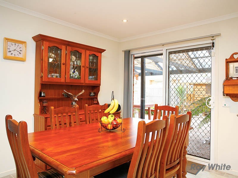 7 Jenny Court, Cranbourne North VIC 3977