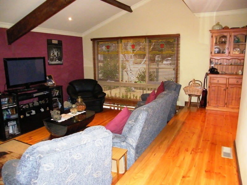 17 Fountain Drive, Narre Warren VIC 3805