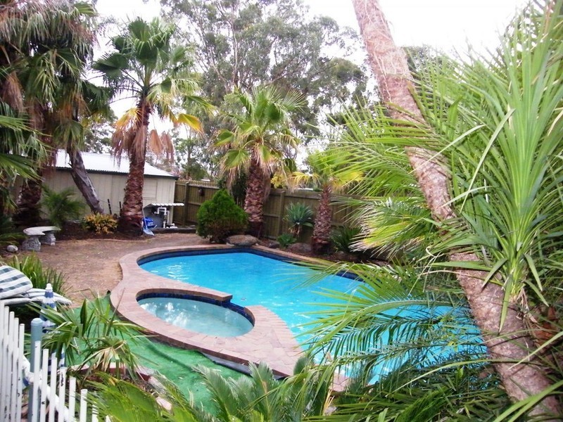 17 Fountain Drive, Narre Warren VIC 3805