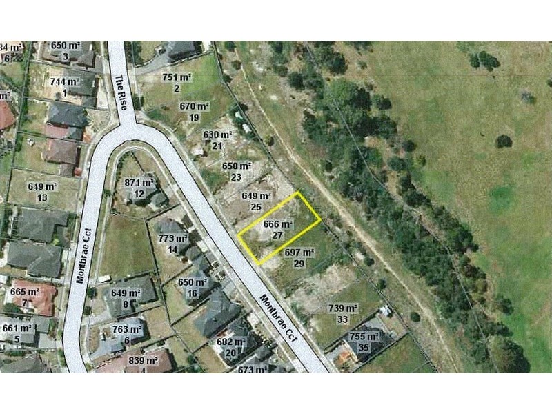 27  Montbrae Circuit, Narre Warren VIC 3805