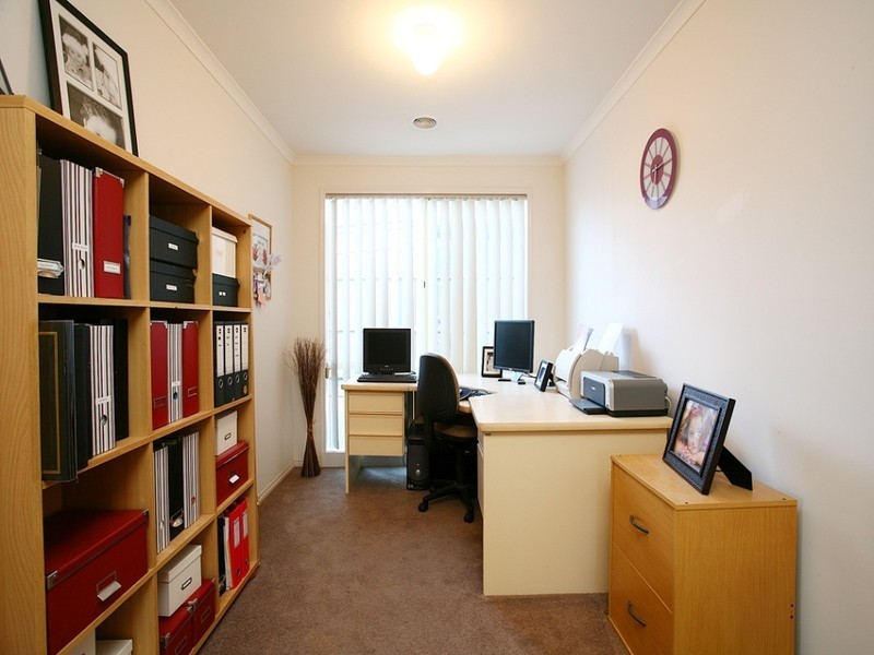 44 Kingston Avenue, Narre Warren South VIC 3805