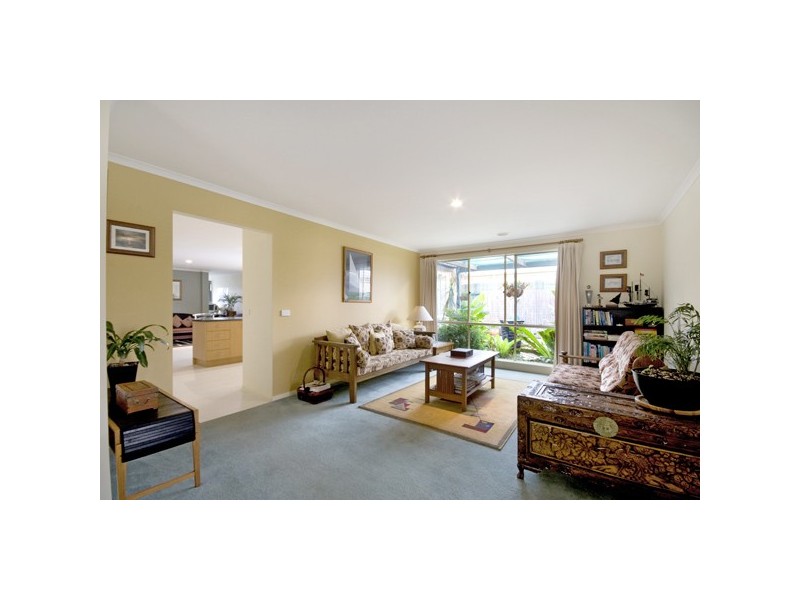 53 Kingston Avenue, Narre Warren South VIC 3805