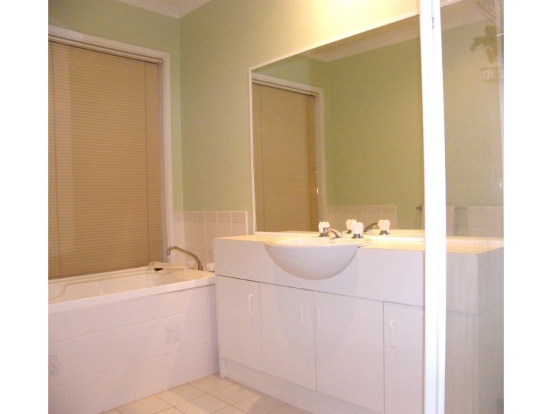 5  Pike Close, Narre Warren South VIC 3805