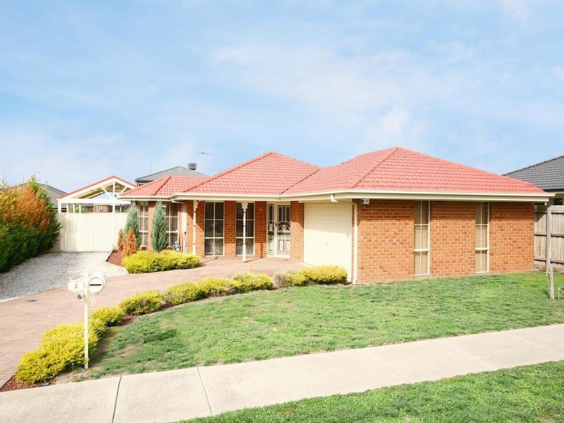 3 Osmington Circuit, Narre Warren South VIC 3805