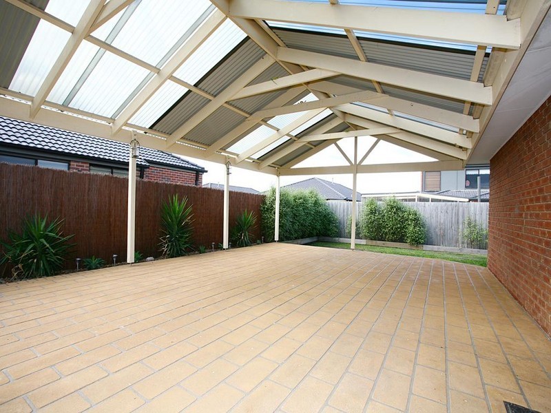 3 Osmington Circuit, Narre Warren South VIC 3805