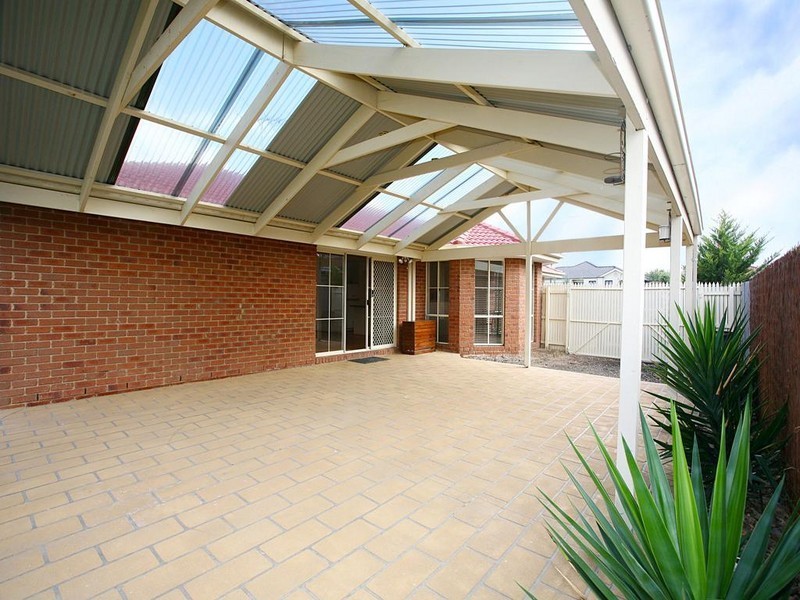 3 Osmington Circuit, Narre Warren South VIC 3805