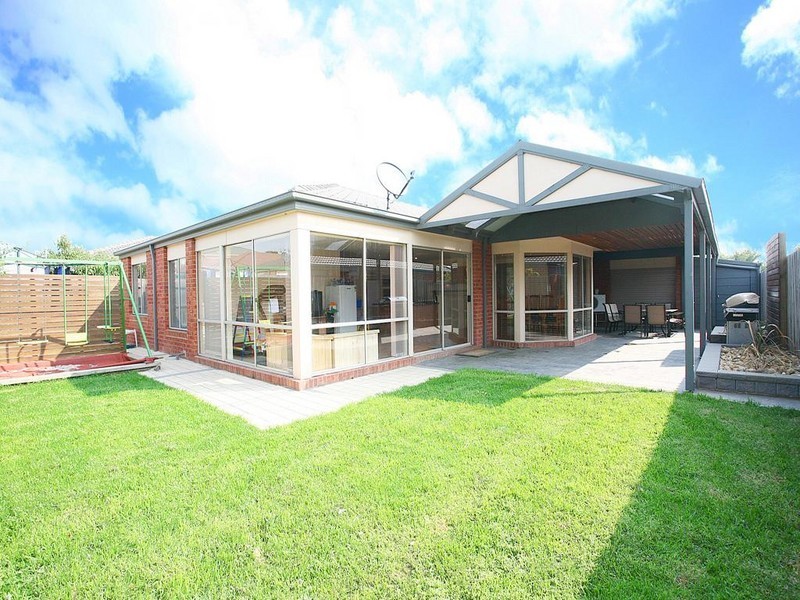 44 Mariner Close, Cranbourne North VIC 3977